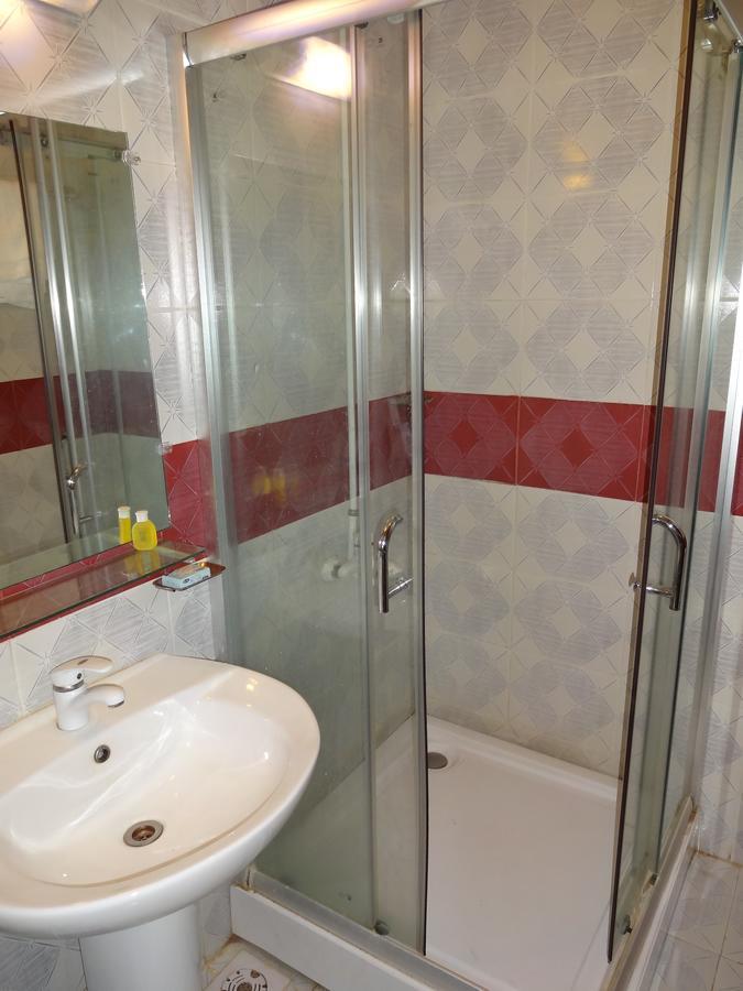 Hotel Sky Towers Карачи Екстериор снимка