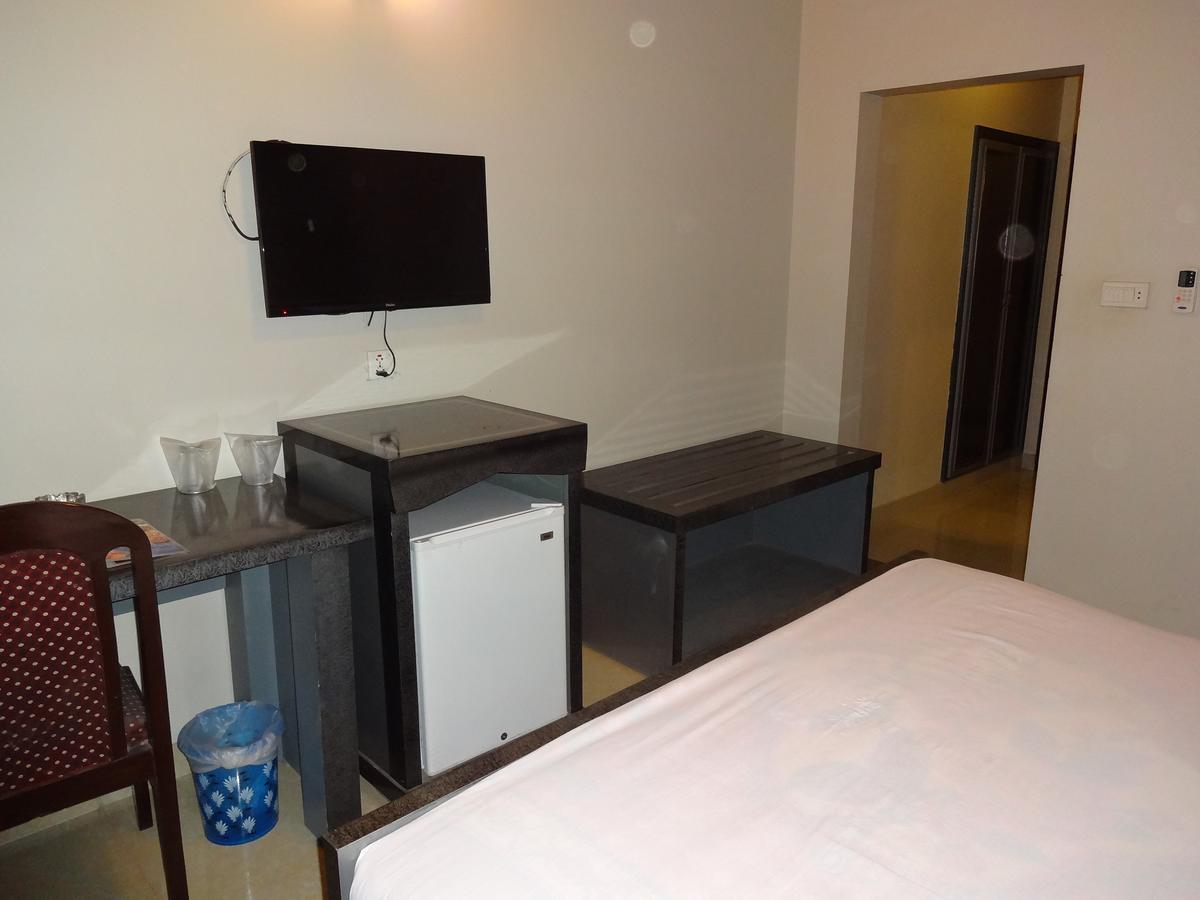 Hotel Sky Towers Карачи Екстериор снимка